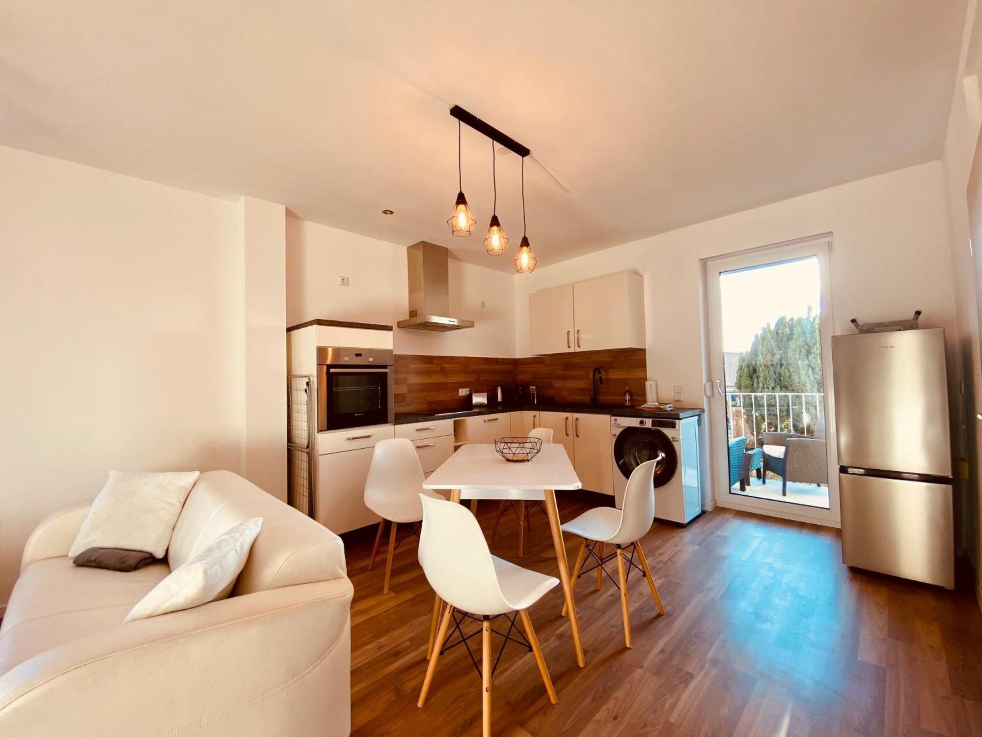 Hochwertige Ferienwohnung Mit 7Qm Balkon, Netflix, Kaffeeautomat, Rainshower Bad Zwickau Zewnętrze zdjęcie