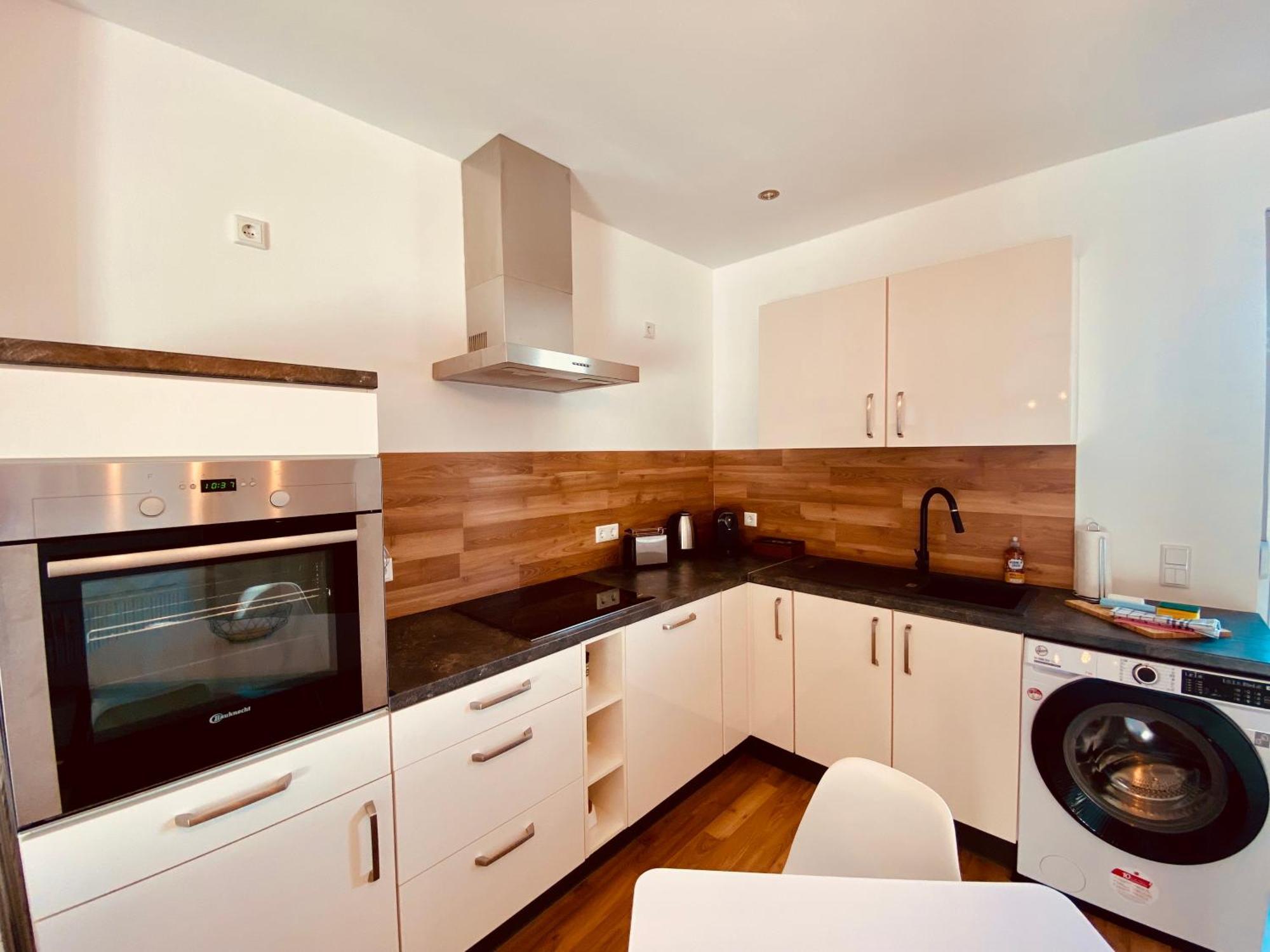 Hochwertige Ferienwohnung Mit 7Qm Balkon, Netflix, Kaffeeautomat, Rainshower Bad Zwickau Zewnętrze zdjęcie