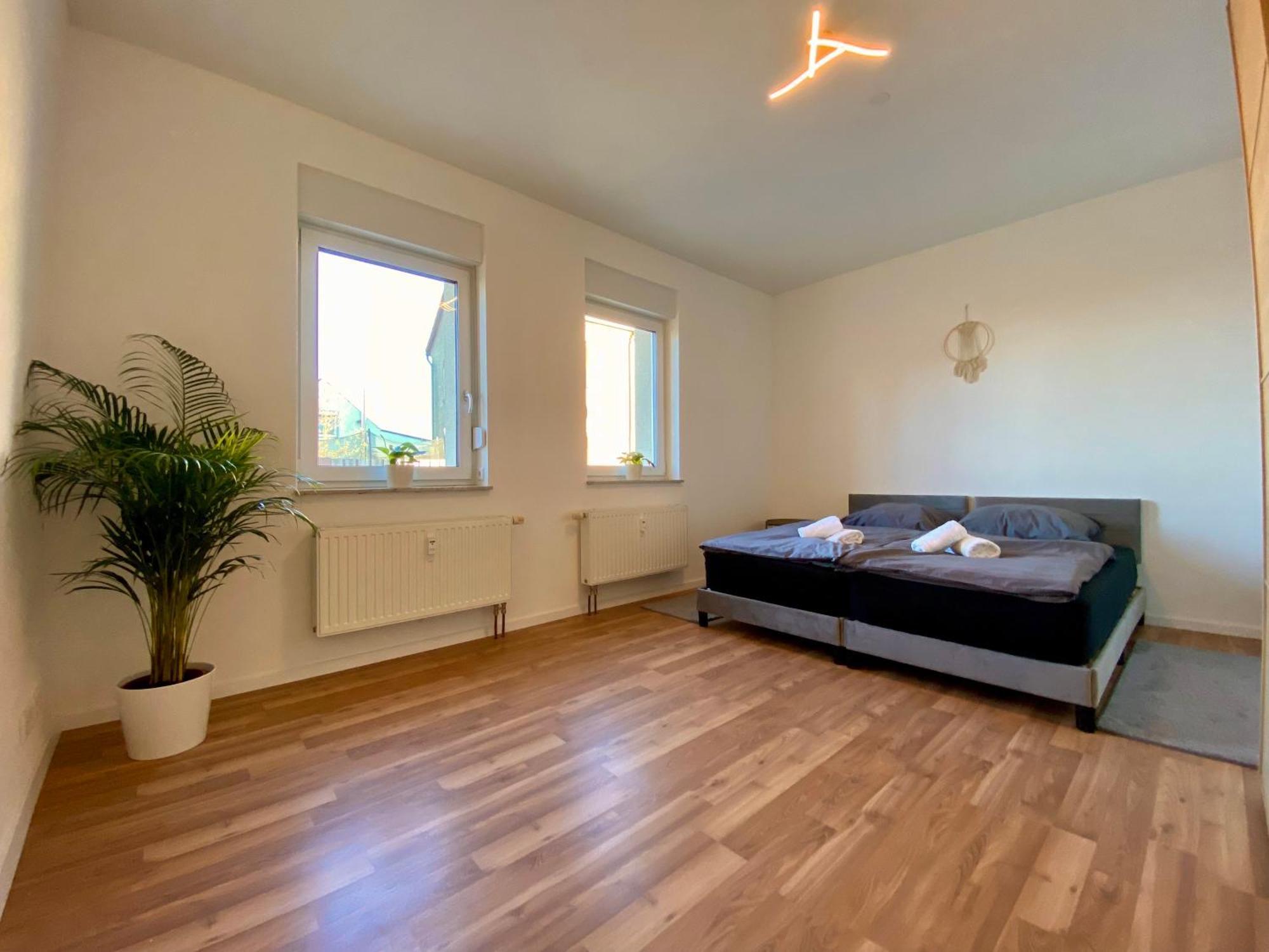 Hochwertige Ferienwohnung Mit 7Qm Balkon, Netflix, Kaffeeautomat, Rainshower Bad Zwickau Zewnętrze zdjęcie