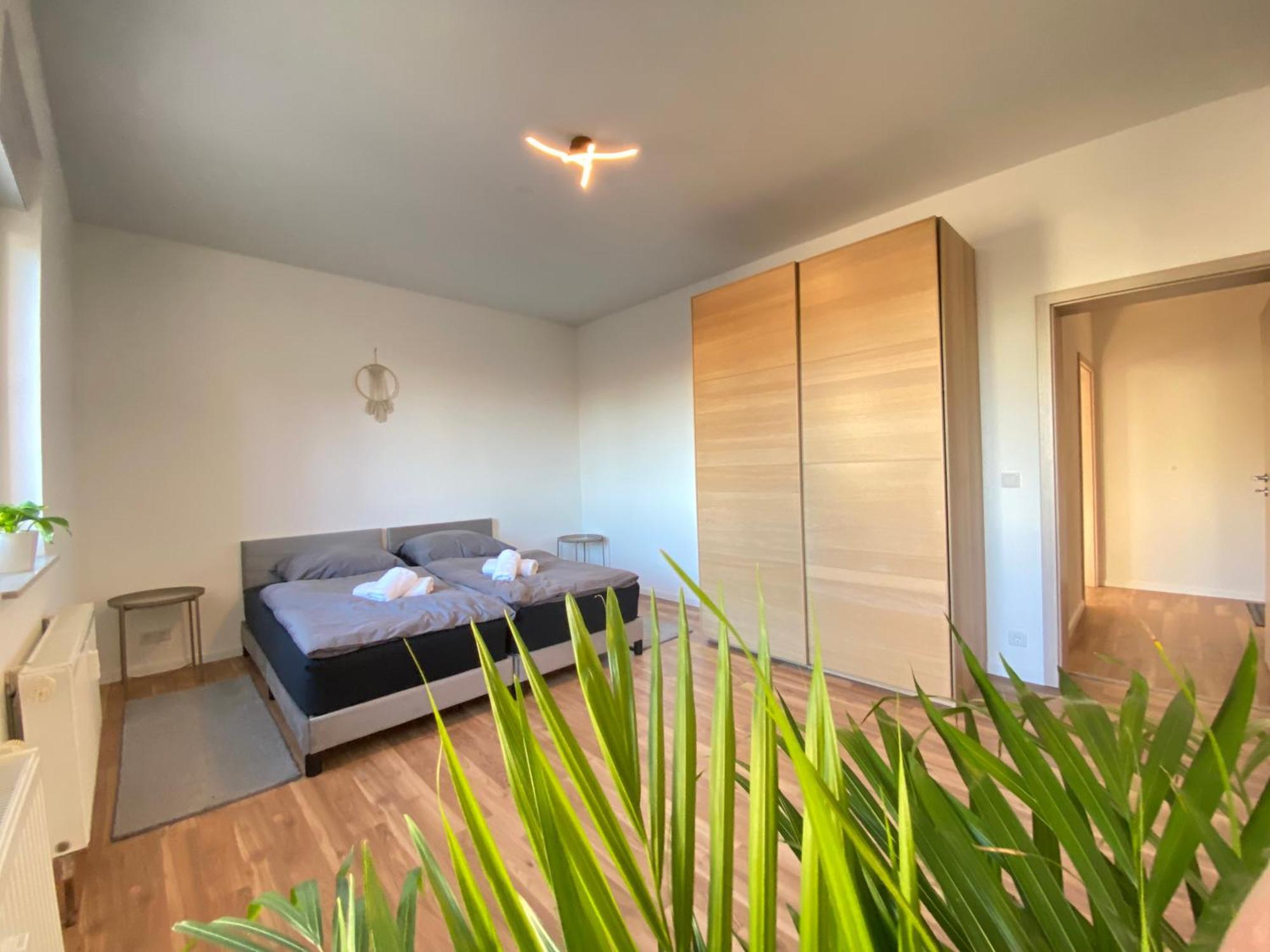 Hochwertige Ferienwohnung Mit 7Qm Balkon, Netflix, Kaffeeautomat, Rainshower Bad Zwickau Zewnętrze zdjęcie