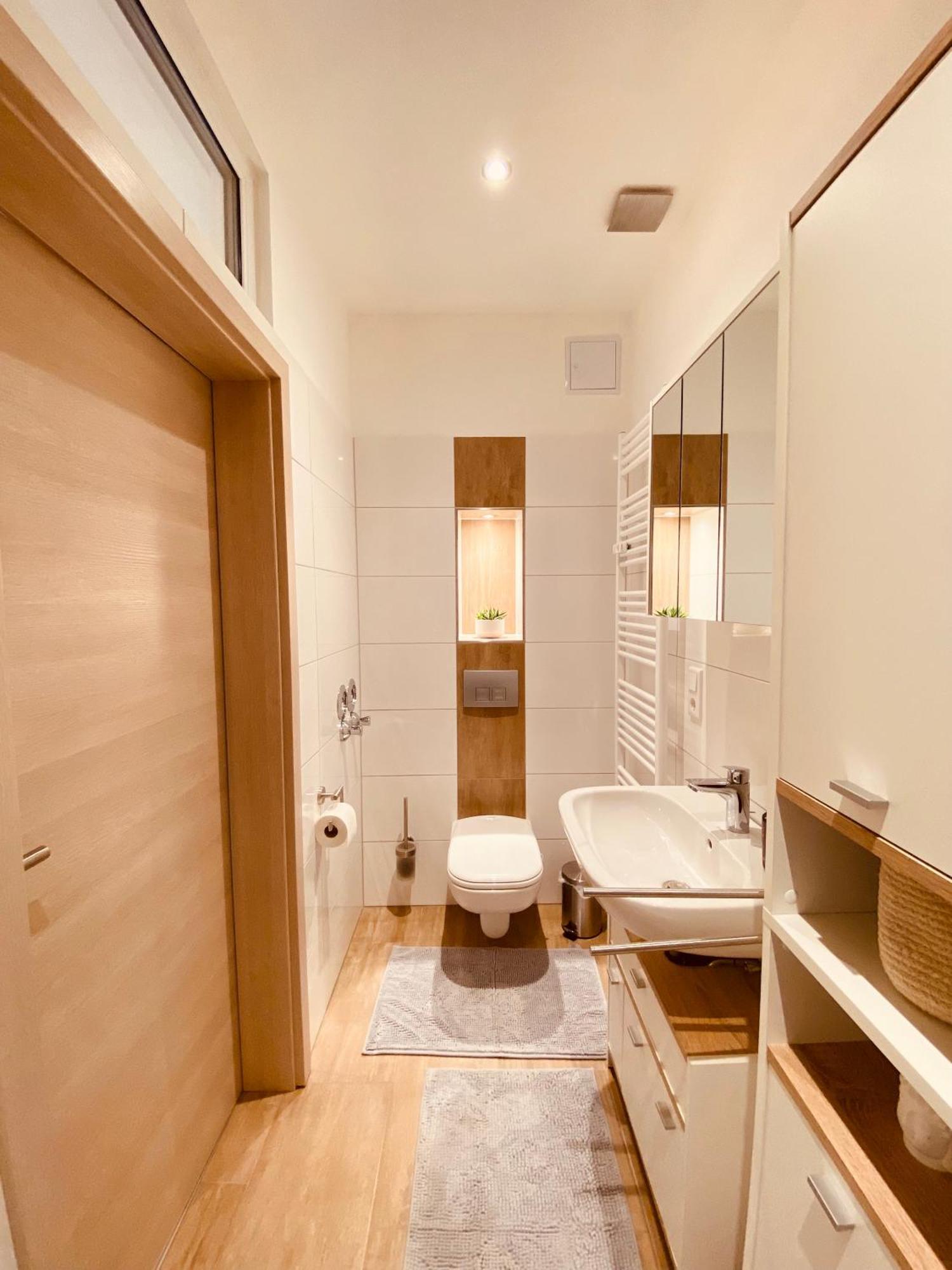 Hochwertige Ferienwohnung Mit 7Qm Balkon, Netflix, Kaffeeautomat, Rainshower Bad Zwickau Zewnętrze zdjęcie